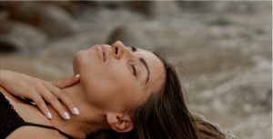 8 stvari koji se dešavaju sa ženskim tijelom nakon prestanka odnosa - content image