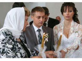 Nikola iz Bora rekao majci da mu ne dolazi na svadbu, da ga ne blamira jefinom odećom: Otac ga je postideo 1 rečenicom