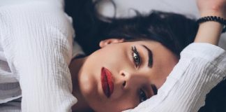 Ako žena želi da joj muškarac “jede iz ruke”, treba ovako da se ponaša: Lekcija koju svaka napamet treba da zna