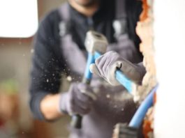 Renovirao je kuću, a kada je srušio zid u podrumu, pronašao je nešto NEVEROVATNO: Ljudi ŠOKIRANI otkrićem ” Zamislite da imate OVO u podrumu – JEZIVO”