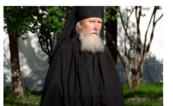 Sveštenik otkrio valja li nositi odeću pokojnika: Bližni 1 stvar ni u ludilu ne bi smeli da rade , a mnogi prave grešku