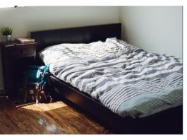 KREVET U SPAVAĆOJ SOBI NIPOŠTO NE SMIJE OVAKO DA STOJI: 1 Greška koju svi pravimo donosi nesreću