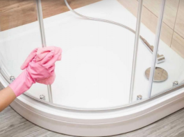 0LJUŠTIĆE KAMENAC Kao Da Je Kora Banane: Zbog 0ve Sitnice Će Vaša Tuš-Kabina Izgledati Kao Da Ste Je Tek Kupili