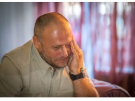 Dejanu prišao “klošar” na ulici i tražio mu pare za pivo, slučajno čuo muke našeg lekara i krišom mu pomogao: Kad je hirurg shvatio ko je prosjak – frapirao se