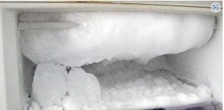 JEFTINO RJEŠENJE: Ako vam se led često pravi u zamrzivaču, ubacite ovu namirnicu i više nećete imati taj problem!