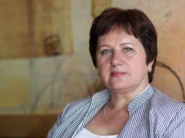 “Kad sam se ranije vratila s putovanja, ušla sam u spavaću sobu i zatekla majku i mog muža u krevetu: Sve je trajalo 22 godine, moju osvetu će pamtiti do groba”