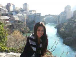 Bila je naša najbogatija pevačica a danas se bavi ovim zaboravljenim zanatom: Tragedije i poroci je sa vrha bacili na dno