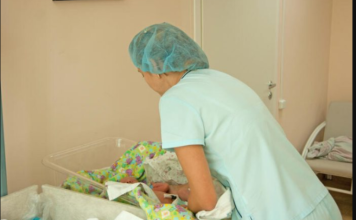 Žena rodila bebu u 38. godini i htjela da je ostavi u porodilištu: Ono što joj je babica tad uradila pamtiće do groba