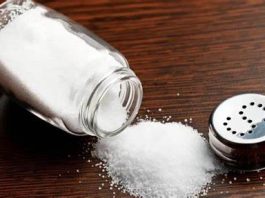 Od gašenja požara do glatkog lica: Iznenađujuća upotreba soli u kući