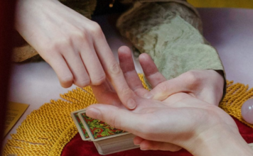 Samo zaista posebni ljudi imaju ovaj simbol na levom dlanu, njima se smeši veliki uspeh u životu, bogatstvo i sreća