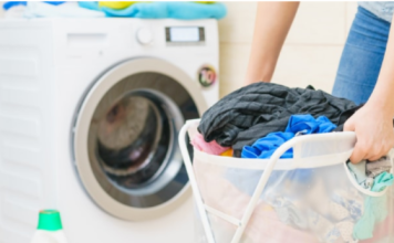 ŽENA OTKRILA TAJNU IZ RADNJE ZA HEMIJSKO ČIŠĆENJE: Ovo su 3 trika za savršeno opran veš, požalit ćete što ih niste znali ranije