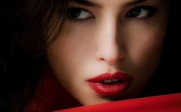 Nije svaki muškarac dovoljno jak da se može nositi s dubokom ženom. Evo zašto!