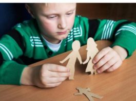 Niko nije znao da 9-godišnjak 2 godine živi sam, jer je bio čist i dobar đak: A kad su ušli u njegov dom skamenili su se Niko nije znao da 9-godišnjak 2 godine živi sam, jer je bio čist i dobar đak: A kad su ušli u njegov dom skamenili su se - featured image