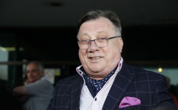 2 stvari koje su se Halidu Bešliću desile slučajno, a život su mu promenile iz korena: Sudbina kao da je htela da postane veliki 2 stvari koje su se Halidu Bešliću desile slučajno, a život su mu promenile iz korena: Sudbina kao da je htela da postane veliki - featured image