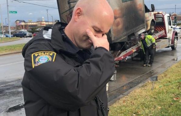 “SVE SU IZGORILE …” Policajci su plakali kao kiša kada su došli na uviđaj, a kada vidite zašto, i vi ćete – ali od smijeha - featured image “SVE SU IZGORILE …” Policajci su plakali kao kiša kada su došli na uviđaj, a kada vidite zašto, i vi ćete – ali od smijeha - featured image