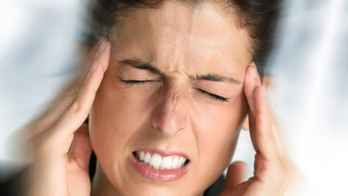 ZUJANJE U UŠIMA? REŠITE GA SE ZA 5 SEKUNDI UZ 1 JEDNOSTAVNU VEŽBU! Isprobajte ovaj trik i uživajte u tišini! - featured image ZUJANJE U UŠIMA? REŠITE GA SE ZA 5 SEKUNDI UZ 1 JEDNOSTAVNU VEŽBU! Isprobajte ovaj trik i uživajte u tišini! - featured image