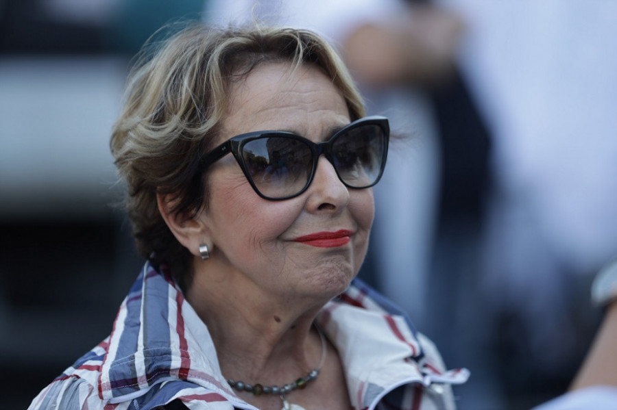 Stan u staroj zgradi, a nameštaj je priča za sebe: Evo u kakvim uslovima živi Ceca Bojković - featured image Stan u staroj zgradi, a nameštaj je priča za sebe: Evo u kakvim uslovima živi Ceca Bojković - featured image