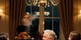 Moj otac je doveo svoju ljubavnicu na Dan zahvalnosti i rekao mi: „Posluži je prvu, trudna je.“. Moja majka je pobegla plačući. Ostala sam smirena i stavila ćurku na sto. Ali dok sam je sekla… izvukla sam uređaj za snimanje koji je radio mesecima… SVI SU SE ZAMRZLI. Moj otac je doveo svoju ljubavnicu na Dan zahvalnosti i rekao mi: „Posluži je prvu, trudna je.“. Moja majka je pobegla plačući. Ostala sam smirena i stavila ćurku na sto. Ali dok sam je sekla… izvukla sam uređaj za snimanje koji je radio mesecima… SVI SU SE ZAMRZLI. - featured image