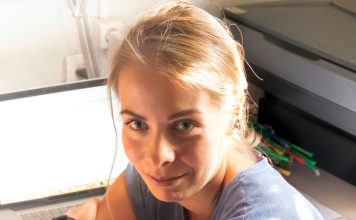 Dok sam radila u svojoj cvećari, upoznala sam vlasnika restorana koji me je očarao, kroz 4 meseca već me verio: A kad sam sestri rekla njegovo ime, skamenila se Dok sam radila u svojoj cvećari, upoznala sam vlasnika restorana koji me je očarao, kroz 4 meseca već me verio: A kad sam sestri rekla njegovo ime, skamenila se - featured image