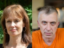 U starim fotografijama sam pronašla sliku svog supruga sa nepoznatom ženom i detetom: A kad sam videla šta piše na poleđini rekla sam mu da želim razvod U starim fotografijama sam pronašla sliku svog supruga sa nepoznatom ženom i detetom: A kad sam videla šta piše na poleđini rekla sam mu da želim razvod - featured image