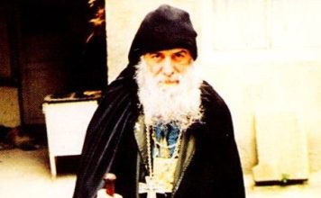 Kad vam neko čini zlo – ovo je jedino ispravno da mu uradite: Otac Gavrilo otkrio kako da sprečite tu osobu da vas povredi i otovrite sebi vrata sreće Kad vam neko čini zlo – ovo je jedino ispravno da mu uradite: Otac Gavrilo otkrio kako da sprečite tu osobu da vas povredi i otovrite sebi vrata sreće - featured image