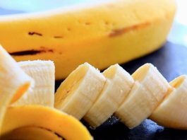 CIJELE ZIME NEĆETE NI ZAKAŠLJATI: Izgnječite bananu i dodate joj OVA DVA SASTOJKA! CIJELE ZIME NEĆETE NI ZAKAŠLJATI: Izgnječite bananu i dodate joj OVA DVA SASTOJKA! - featured image