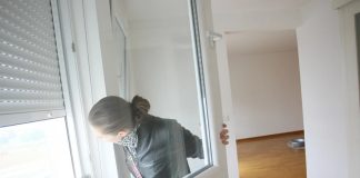 Ako je napolju previše hladno, stavite ovo na prozore i vaš dom će se UGRIJATI za nekoliko minuta Ako je napolju previše hladno, stavite ovo na prozore i vaš dom će se UGRIJATI za nekoliko minuta - featured image