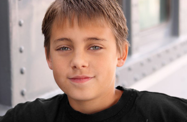 Sašu je majka sa 11 ispratila na trening: Nikad se nije vratio, a 22 godine kasnije pronašla je njegove patike i poruku “Mama, ako nađeš ovo znaj…” - featured image Sašu je majka sa 11 ispratila na trening: Nikad se nije vratio, a 22 godine kasnije pronašla je njegove patike i poruku “Mama, ako nađeš ovo znaj…” - featured image