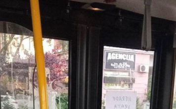 Fotka autobusa iz Beograda obilazi regiju, morate vidjeti scenu koja je zatekla putnike Fotka autobusa iz Beograda obilazi regiju, morate vidjeti scenu koja je zatekla putnike - featured image