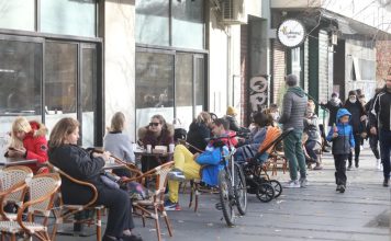 Miloš sa ženom svratio u restoran u Beogradu, vlasnica mu prišla i pitala ga: “Dečko, odakle si?”. Kad joj je rekao – svaki dan su dobijali besplatan ručak Miloš sa ženom svratio u restoran u Beogradu, vlasnica mu prišla i pitala ga: “Dečko, odakle si?”. Kad joj je rekao – svaki dan su dobijali besplatan ručak - featured image