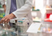 Ljekar hitne pomoći UPOZORAVA: “Ovaj lijek za prehladu svake godine šalje ljude u bolnicu” Ljekar hitne pomoći UPOZORAVA: “Ovaj lijek za prehladu svake godine šalje ljude u bolnicu” - featured image