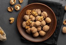 Zdravstvene prednosti oraha: Superhrana za srce, mozak i cjelokupno blagostanje Zdravstvene prednosti oraha: Superhrana za srce, mozak i cjelokupno blagostanje - featured image