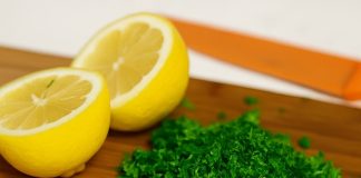 LIMUN, PERŠUN I SODA BIKARBONA: Recept koji maksimalno podiže imunitet i izbacuje sve otrove LIMUN, PERŠUN I SODA BIKARBONA: Recept koji maksimalno podiže imunitet i izbacuje sve otrove - featured image