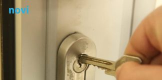 Zašto nikada ne biste trebali ostavljati ključ u bravi preko noći? Zašto nikada ne biste trebali ostavljati ključ u bravi preko noći? - featured image