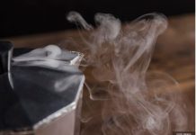 Upijaju ga i zidovi i podovi: Uz pomoć ove namirnice riješite se DUVANSKOG MIRISA iz vašeg doma…FOTO Upijaju ga i zidovi i podovi: Uz pomoć ove namirnice riješite se DUVANSKOG MIRISA iz vašeg doma…FOTO - featured image