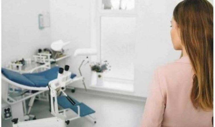 GINEKOLOG UPUTIO BRUTALNE TVRDNJE O ŽENAMA IZNAD 50 GODINA: Ovo Što Ćete pogledati Vam Se NEĆE SVIDJETI - featured image GINEKOLOG UPUTIO BRUTALNE TVRDNJE O ŽENAMA IZNAD 50 GODINA: Ovo Što Ćete pogledati Vam Se NEĆE SVIDJETI - featured image