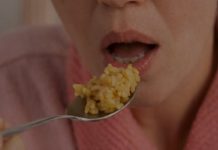 Žene starije od 50 godina ovu namirnicu treba da jedu svaki dan: Usporava starenje, pomaže u gubitku težine i jača zdravlje Žene starije od 50 godina ovu namirnicu treba da jedu svaki dan: Usporava starenje, pomaže u gubitku težine i jača zdravlje - featured image