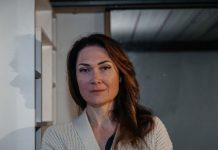 Ako primetite da vaš muž uporno radi ove 3 stvari, bežite od njega: Možete razviti ozbiljne psihičke probleme, tvrde psiholozi Ako primetite da vaš muž uporno radi ove 3 stvari, bežite od njega: Možete razviti ozbiljne psihičke probleme, tvrde psiholozi - featured image