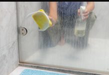 Rastvorite u toploj vodi i poprskajte staklo, slavinu i kadu: TUŠ POSTAĆE KAO NOV! Rastvorite u toploj vodi i poprskajte staklo, slavinu i kadu: TUŠ POSTAĆE KAO NOV! - featured image