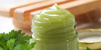 MOJA BAKA IZGLEDA 10 GODINA MLAĐE UZ OVU KREMU MOJA BAKA IZGLEDA 10 GODINA MLAĐE UZ OVU KREMU - featured image