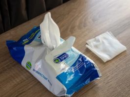 Ubacite vlažnu maramicu u mašinu za pranje veša i gledajte rezultat posle pranja: Nema boljeg trika Ubacite vlažnu maramicu u mašinu za pranje veša i gledajte rezultat posle pranja: Nema boljeg trika - featured image