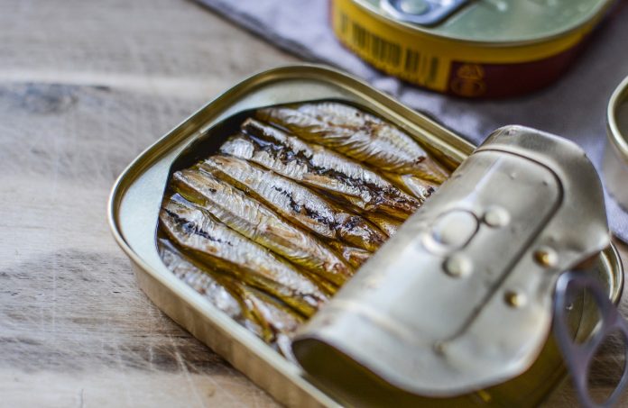 Jedete li sardine iz konzerve? Vreme je da saznate šta unosite u sebe! - featured image Jedete li sardine iz konzerve? Vreme je da saznate šta unosite u sebe! - featured image