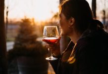 Jedna greška prije spavanja i srce bi vam moglo otkazati: liječnik upozorava sve starije od 50 godina Jedna greška prije spavanja i srce bi vam moglo otkazati: liječnik upozorava sve starije od 50 godina - featured image