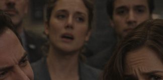 Zašto muž ismijava ženu pred društvom, psiholozi objasnili glavni razlog Zašto muž ismijava ženu pred društvom, psiholozi objasnili glavni razlog - featured image