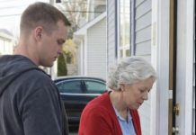 Nakon gubitka supruge, svakog meseca sam njenoj majci uplaćivao 300 dolara — sve dok nisam saznao istinu. Nakon gubitka supruge, svakog meseca sam njenoj majci uplaćivao 300 dolara — sve dok nisam saznao istinu. - featured image