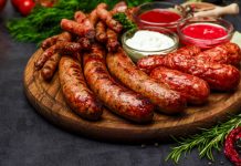 Kupila kobasicu, a kada je stigla kući otkrila nešto šokantno: “Da bude gore, nije se videlo spolja”