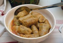 Ovako se pravi najsočniji fil za sarmu: Jedan korak svi preskaču, a ključan je Ovako se pravi najsočniji fil za sarmu: Jedan korak svi preskaču, a ključan je - featured image