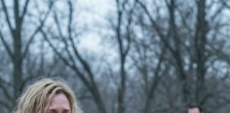 Dva sata nakon sahrane trudne kćeri zazvonio je telefon: Poziv iz bolnice otkrio jezivu tajnu koju je porodica godinama skrivala Dva sata nakon sahrane trudne kćeri zazvonio je telefon: Poziv iz bolnice otkrio jezivu tajnu koju je porodica godinama skrivala - featured image