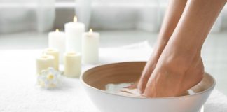 NEVJEROJATNI REZULTATI NAMAKANJA STOPALA U JABUČNOM OCTU: ISPROBAJTE OVU JEDNOSTAVNU METODU NEVJEROJATNI REZULTATI NAMAKANJA STOPALA U JABUČNOM OCTU: ISPROBAJTE OVU JEDNOSTAVNU METODU - featured image