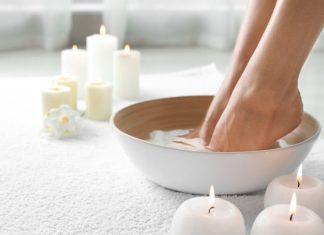 NEVJEROJATNI REZULTATI NAMAKANJA STOPALA U JABUČNOM OCTU: ISPROBAJTE OVU JEDNOSTAVNU METODU NEVJEROJATNI REZULTATI NAMAKANJA STOPALA U JABUČNOM OCTU: ISPROBAJTE OVU JEDNOSTAVNU METODU - featured image